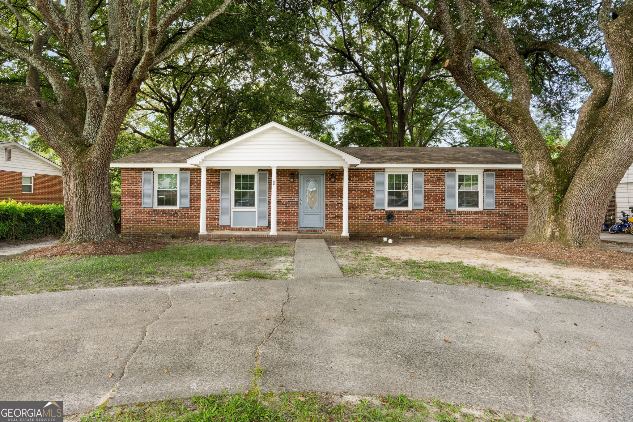 114 Karen Dr — photo