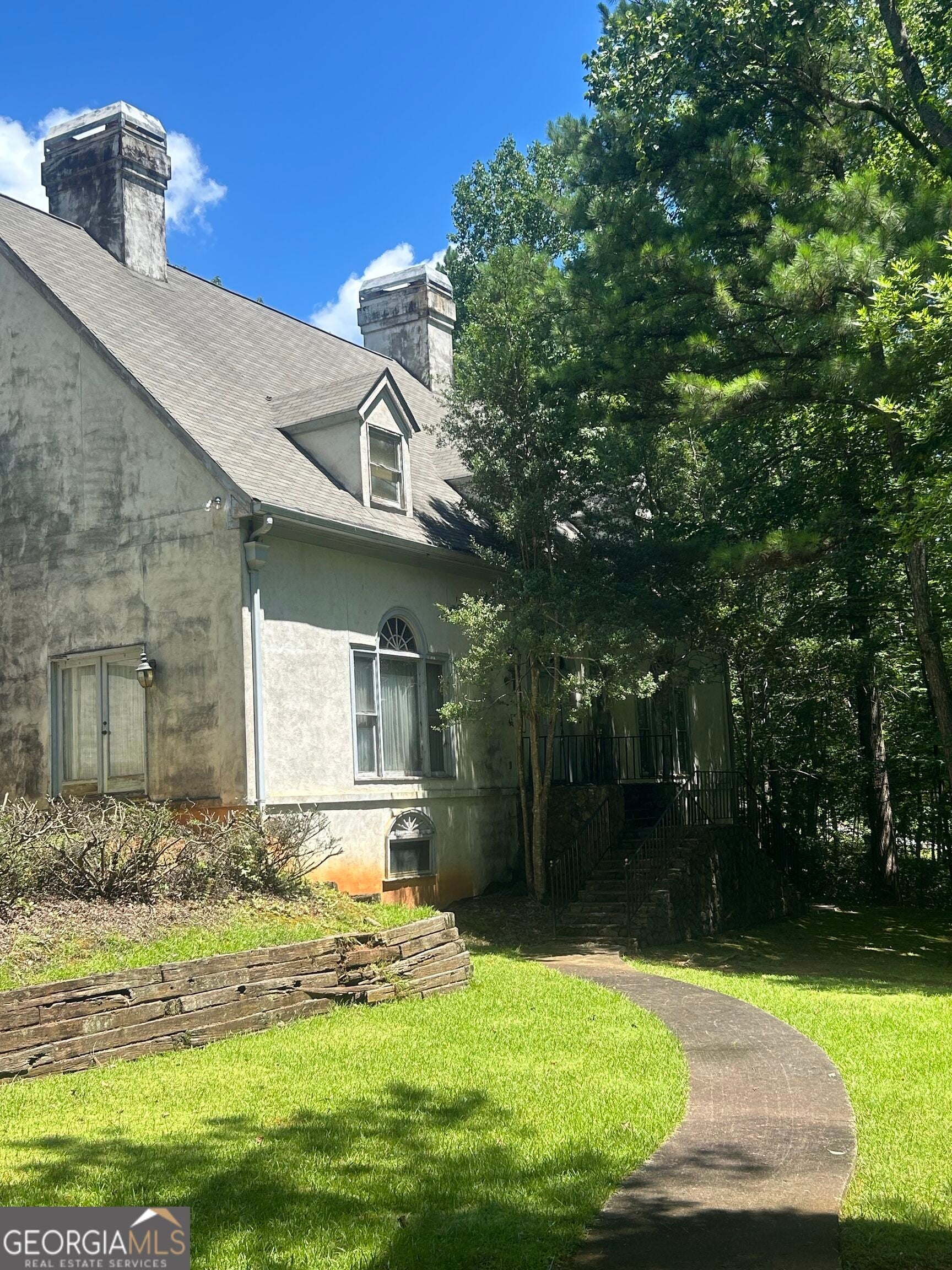 3719 Fairburn Rd — photo