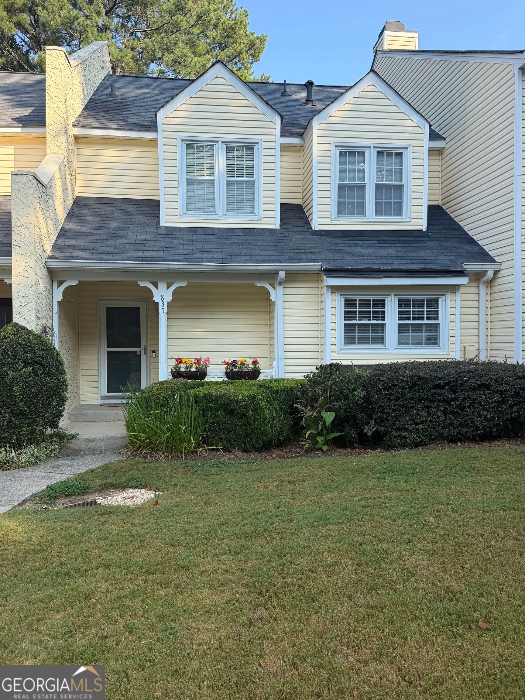 835 Sentinel Rdg SW — photo