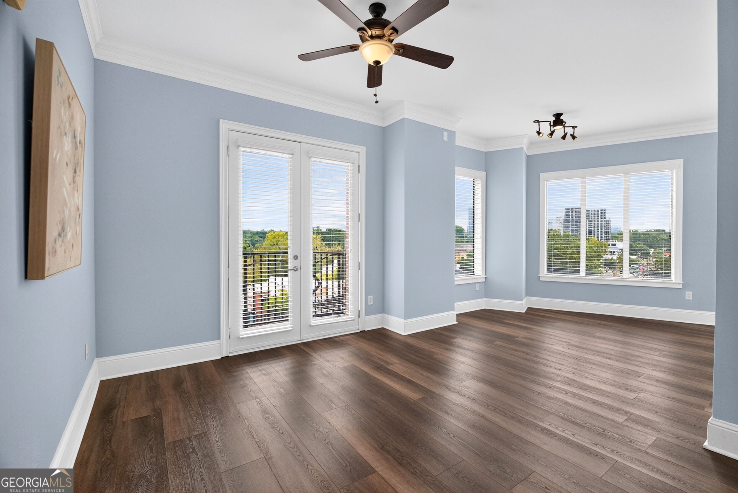 2277 Peachtree Rd NE 610 — photo