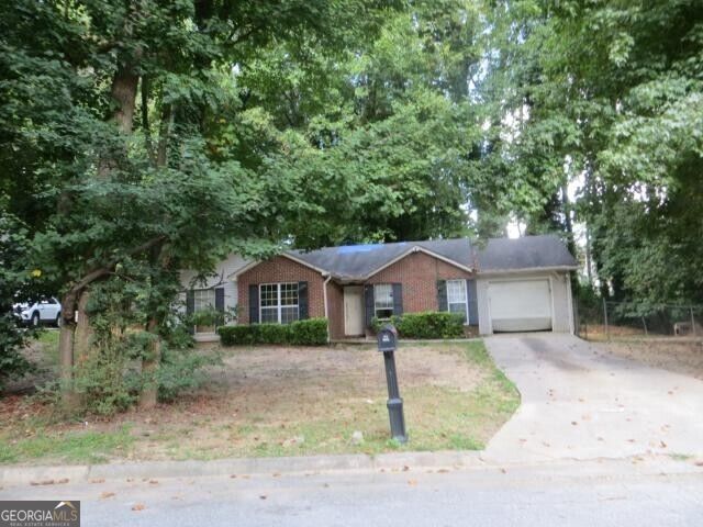 2033 Pine Cone Dr — photo