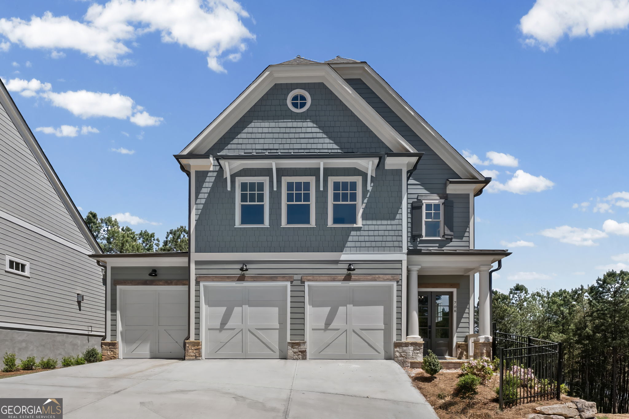 708 Woodlake Court — photo