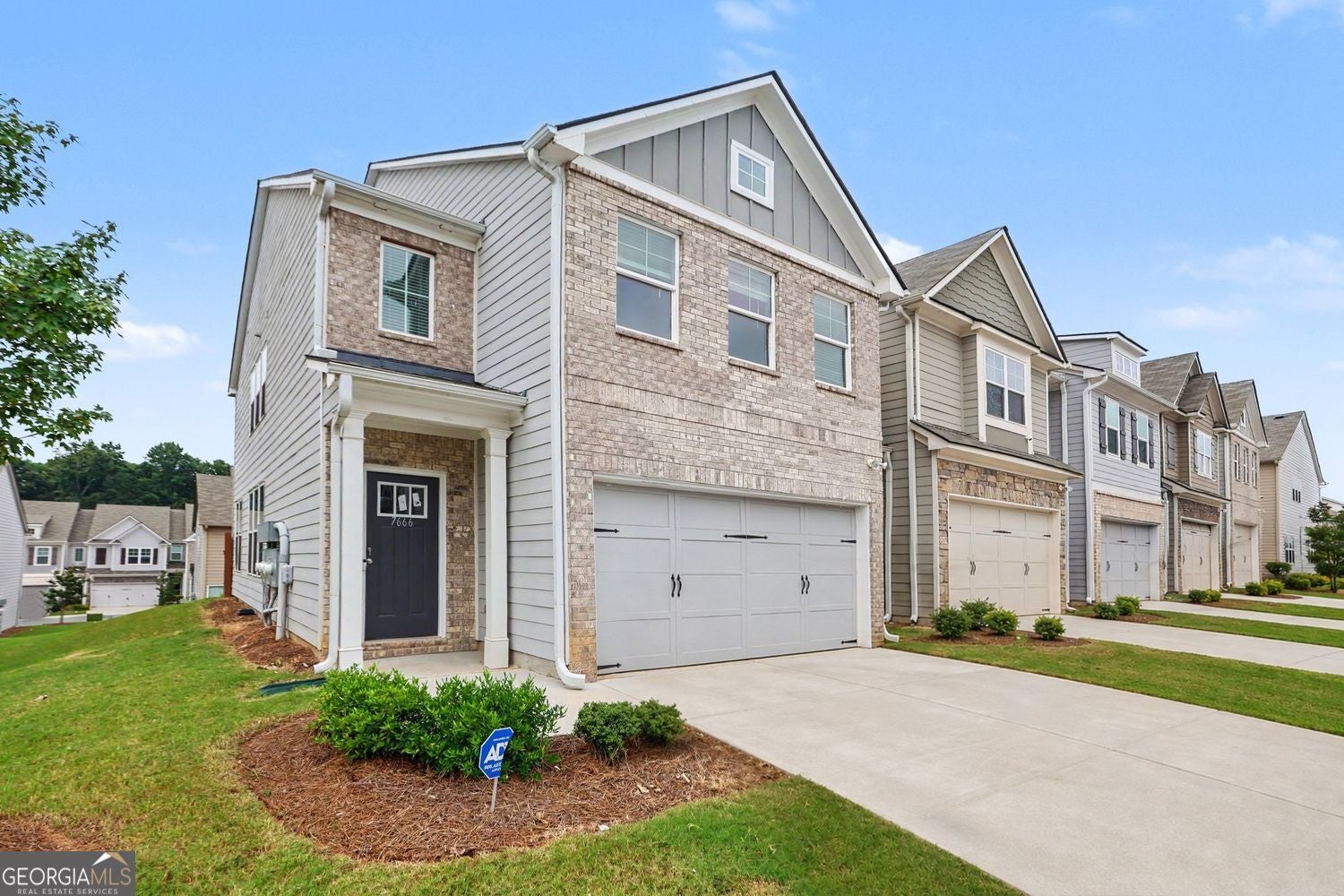 7666 Squire Ct — photo