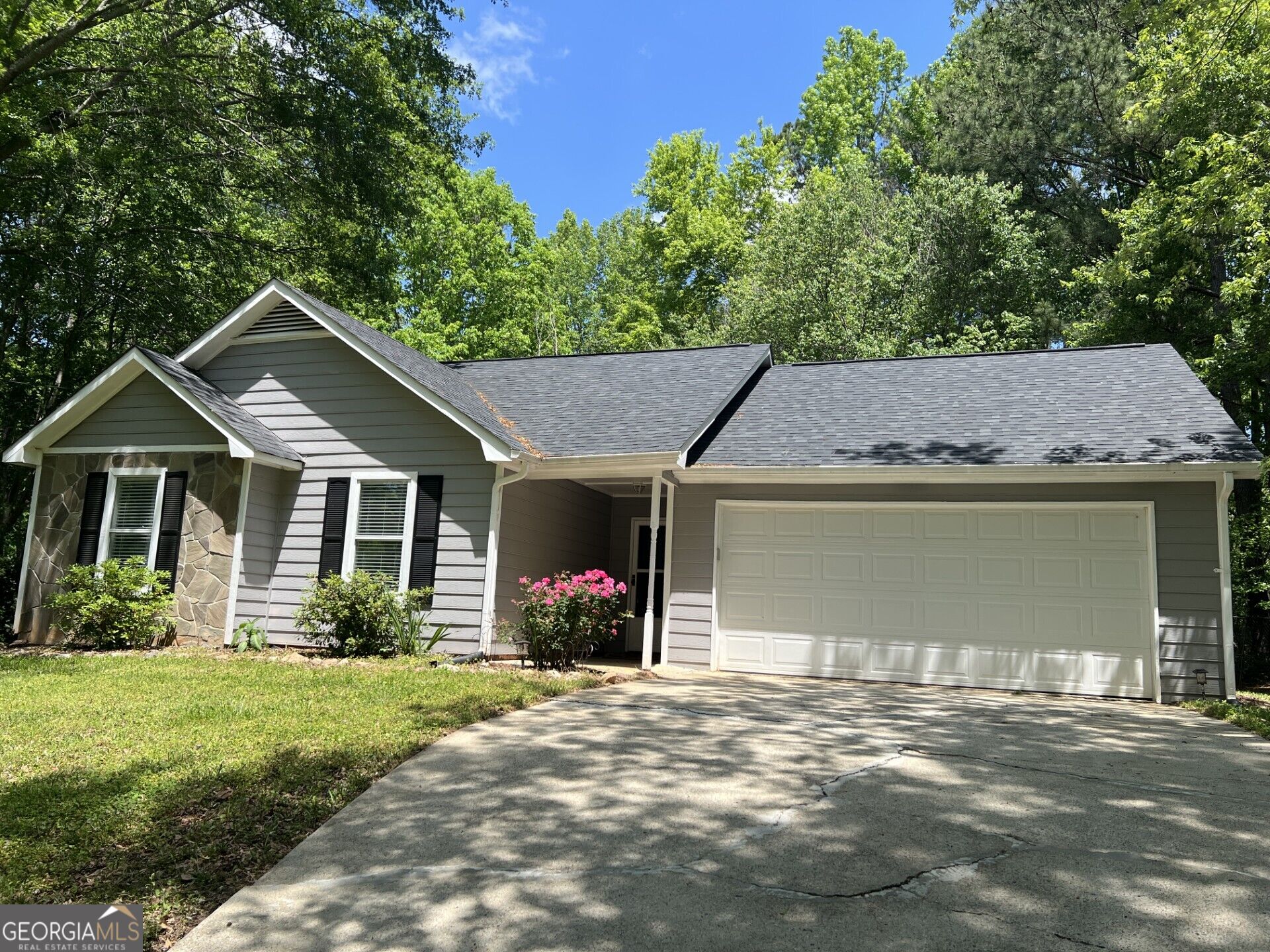 40 Peachtree Way — photo