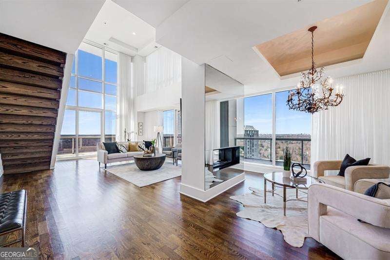 2881 Peachtree Rd NE 2405 — photo