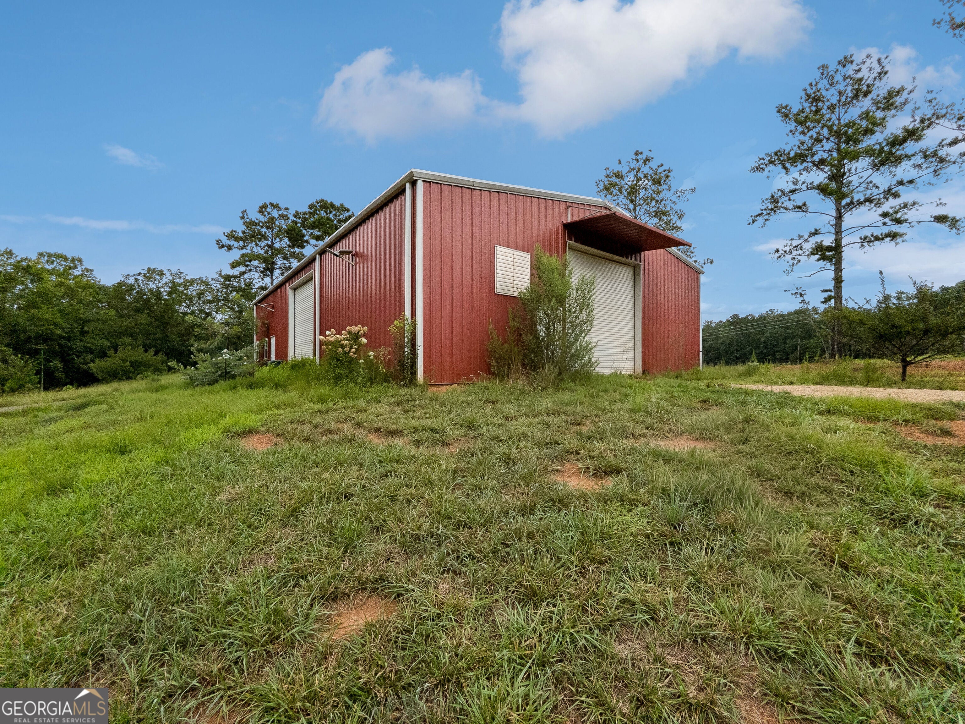 4896 Barnett Shoals Rd — photo