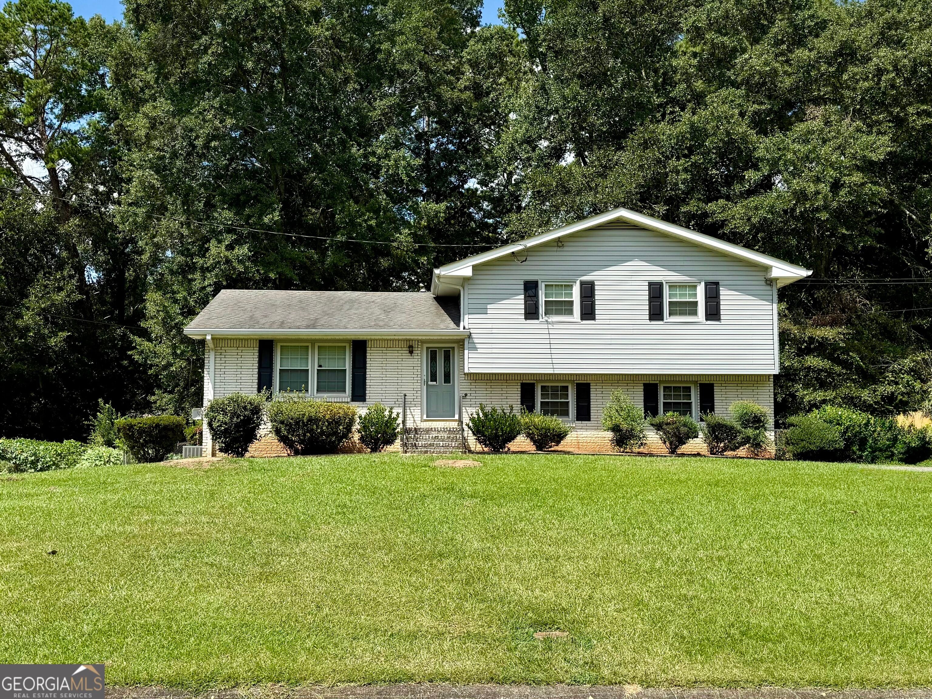 6641 Londonderry Dr — photo