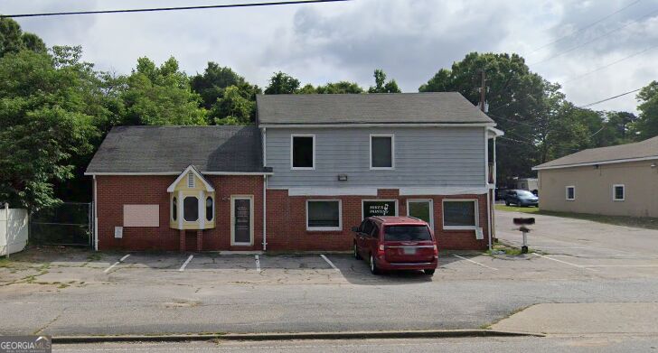 274 N Main St a — photo