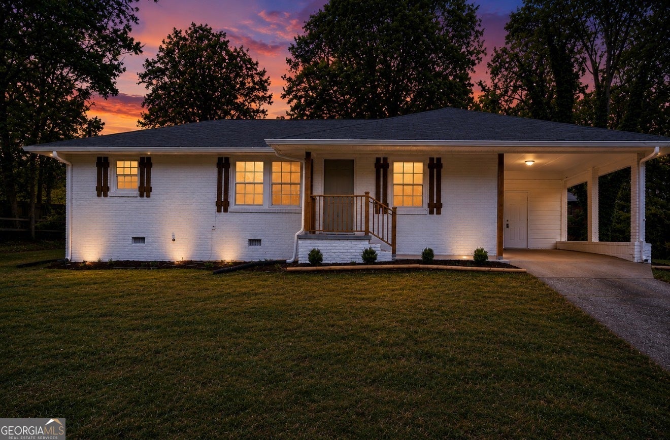 926 Green Valley Rd SW — photo