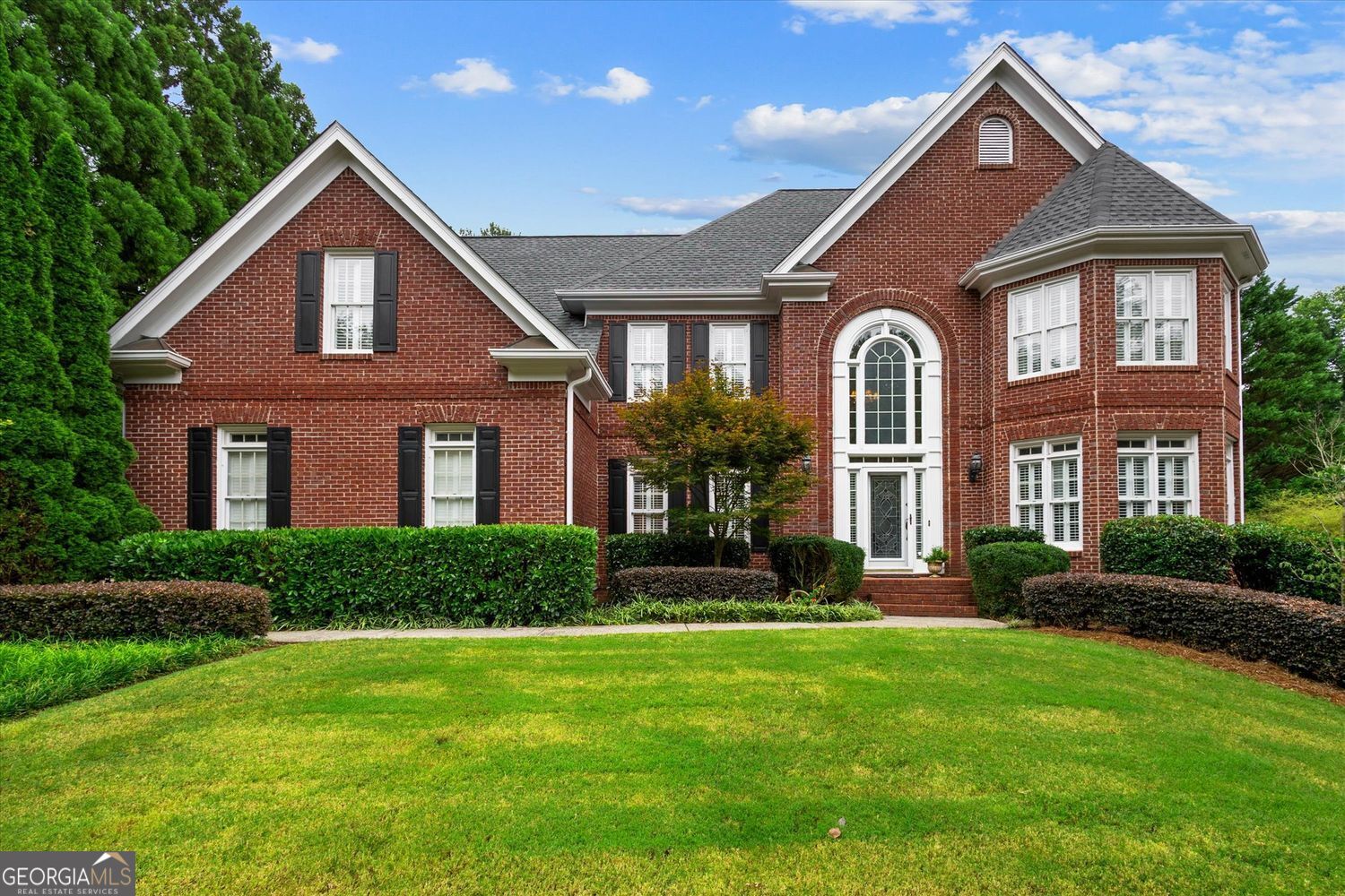 210 York Town Cir — photo