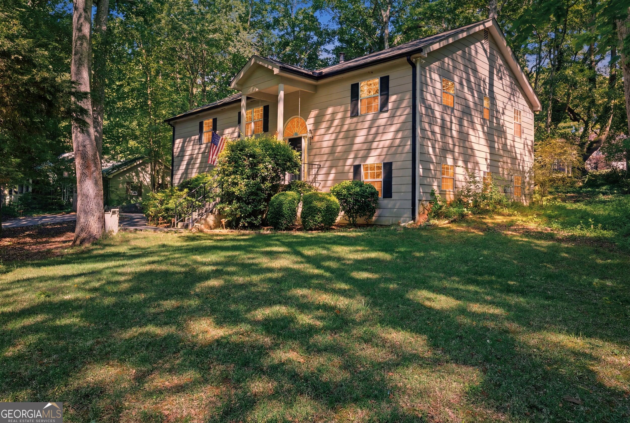 325 Springwood Dr — photo