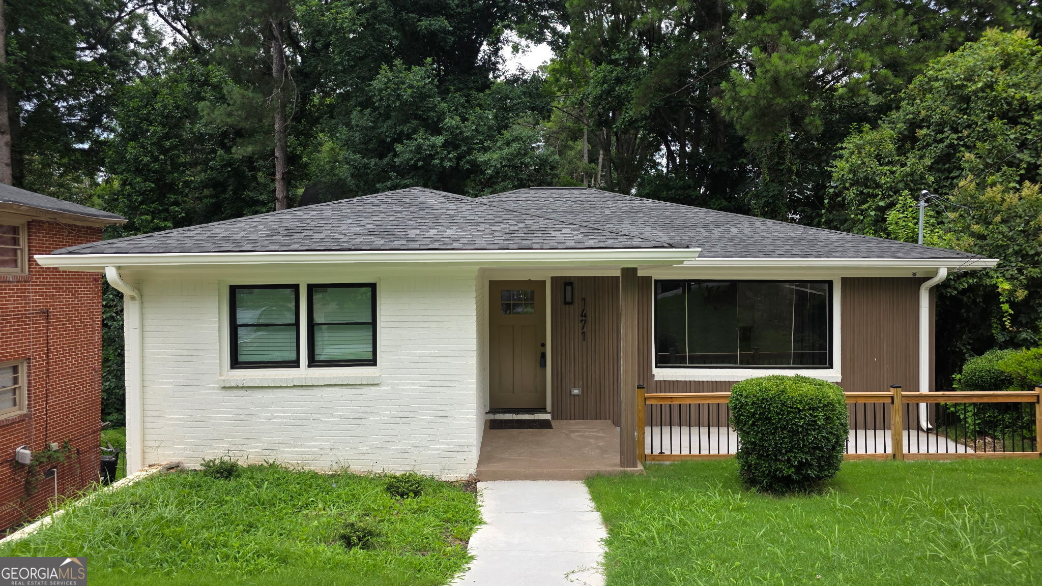 1471 Eason — photo