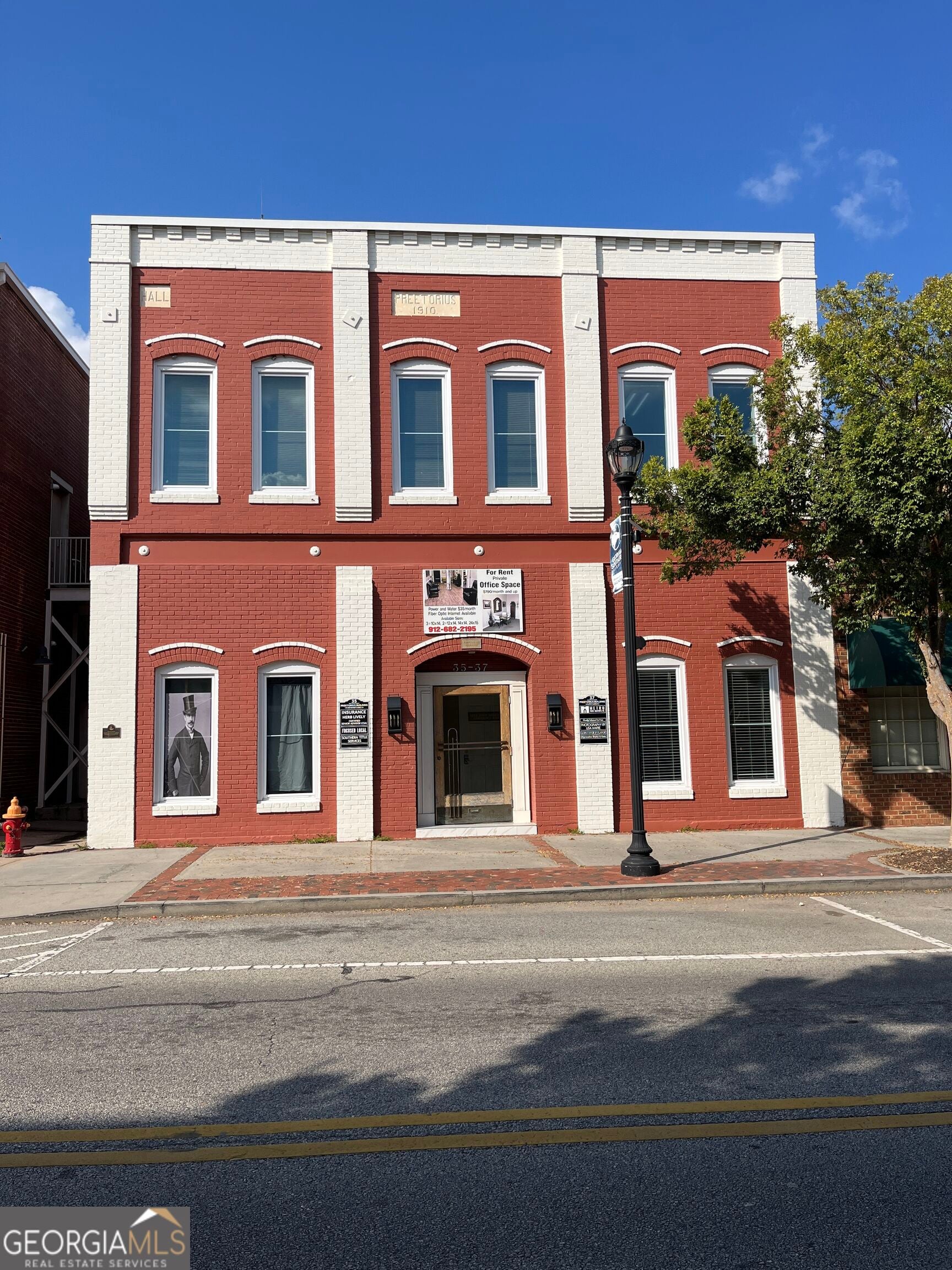 35 E Main St 6 — photo