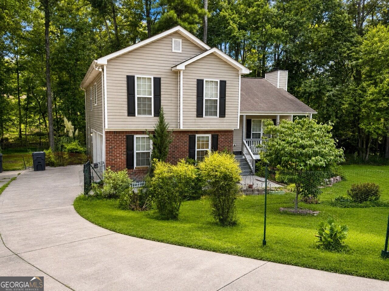 2275 Fortune Dr — photo