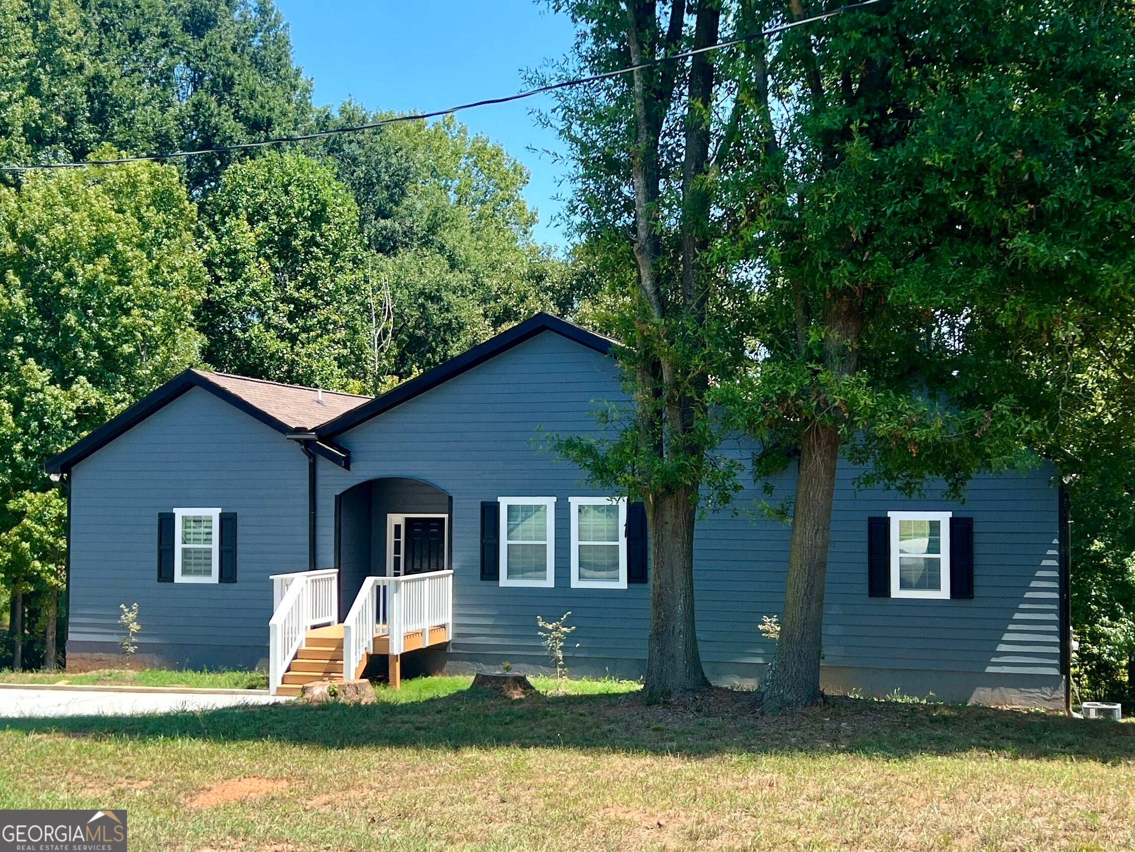 599 Chambers Rd — photo