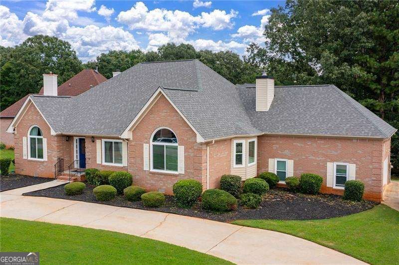 9396 Woodlawn Dr — photo