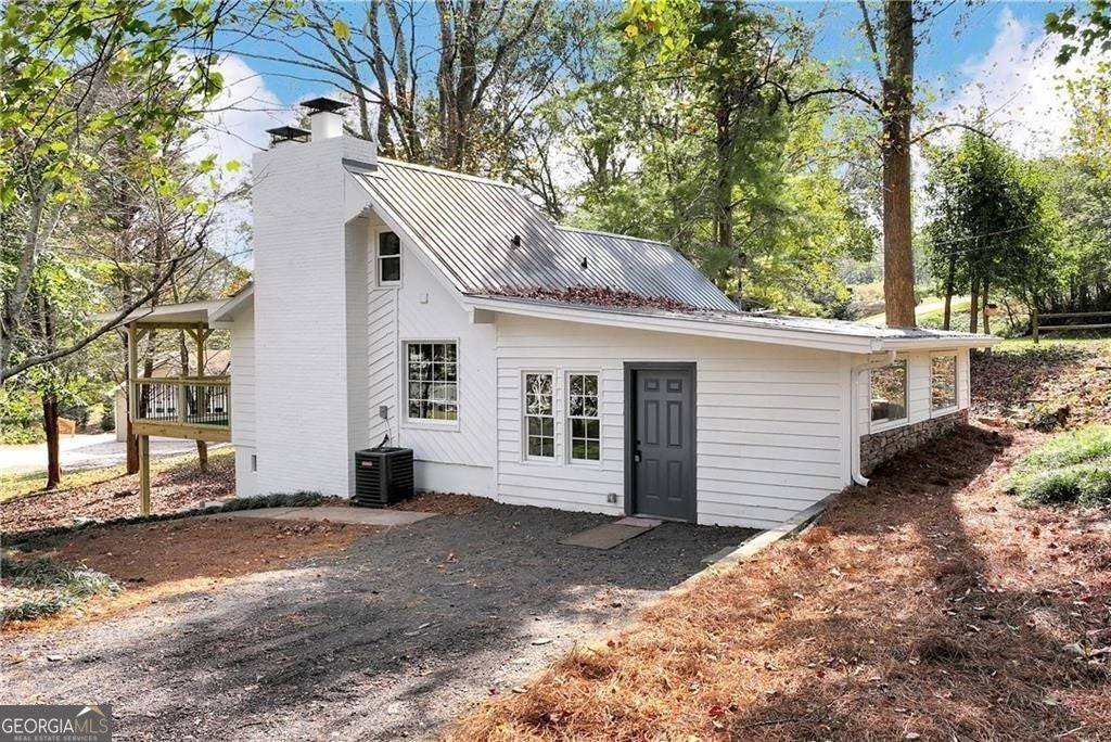 75 Lake Dr — photo