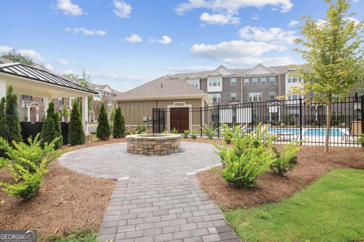 1427 Halstead Pl 1427 — photo