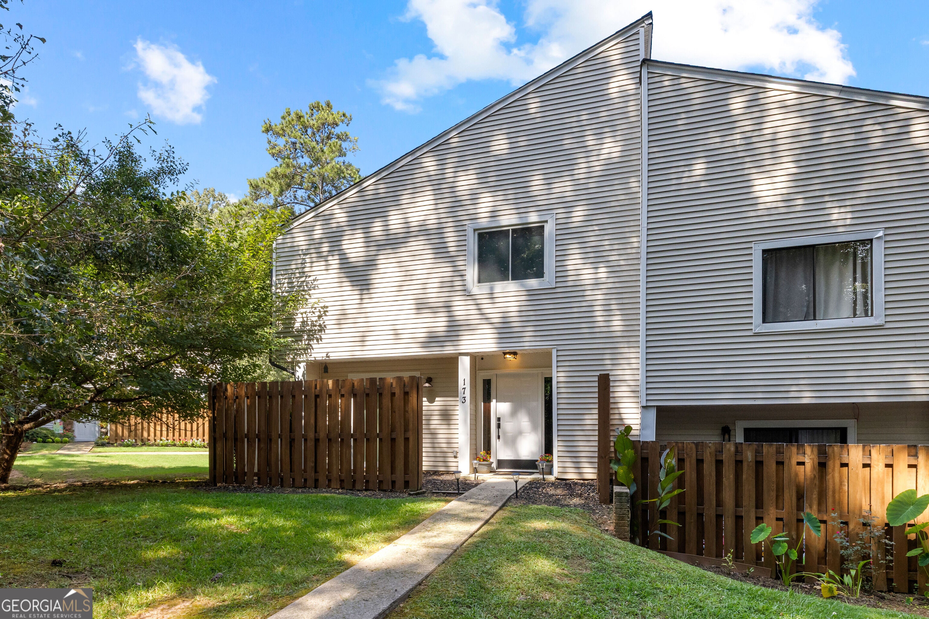 173 Twiggs Cor — photo