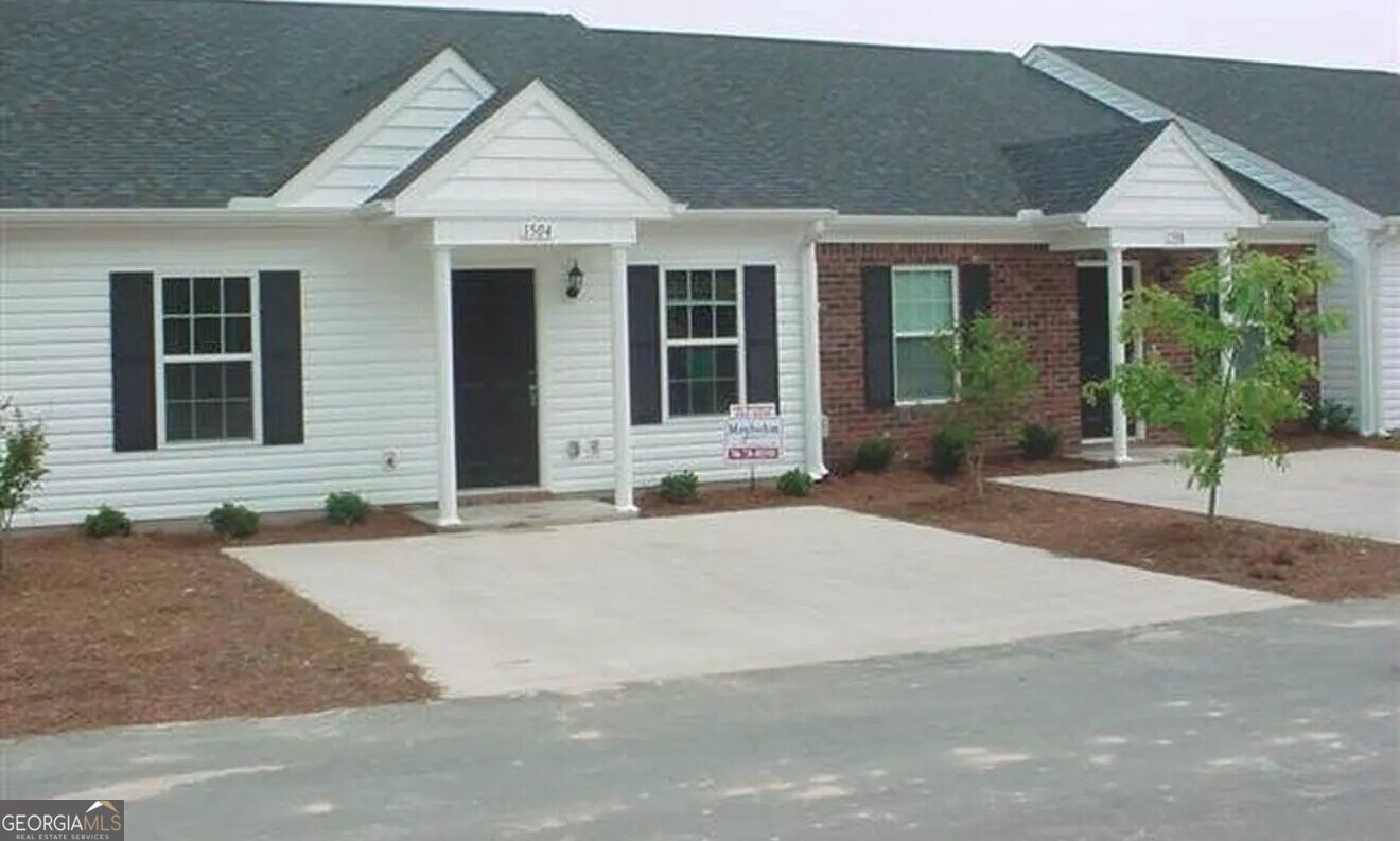 1808 Lauren Ln — photo