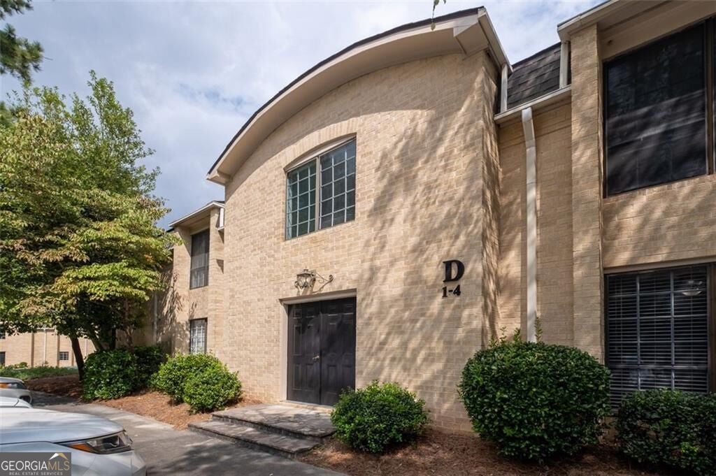 5400 Roswell Rd D4 — photo