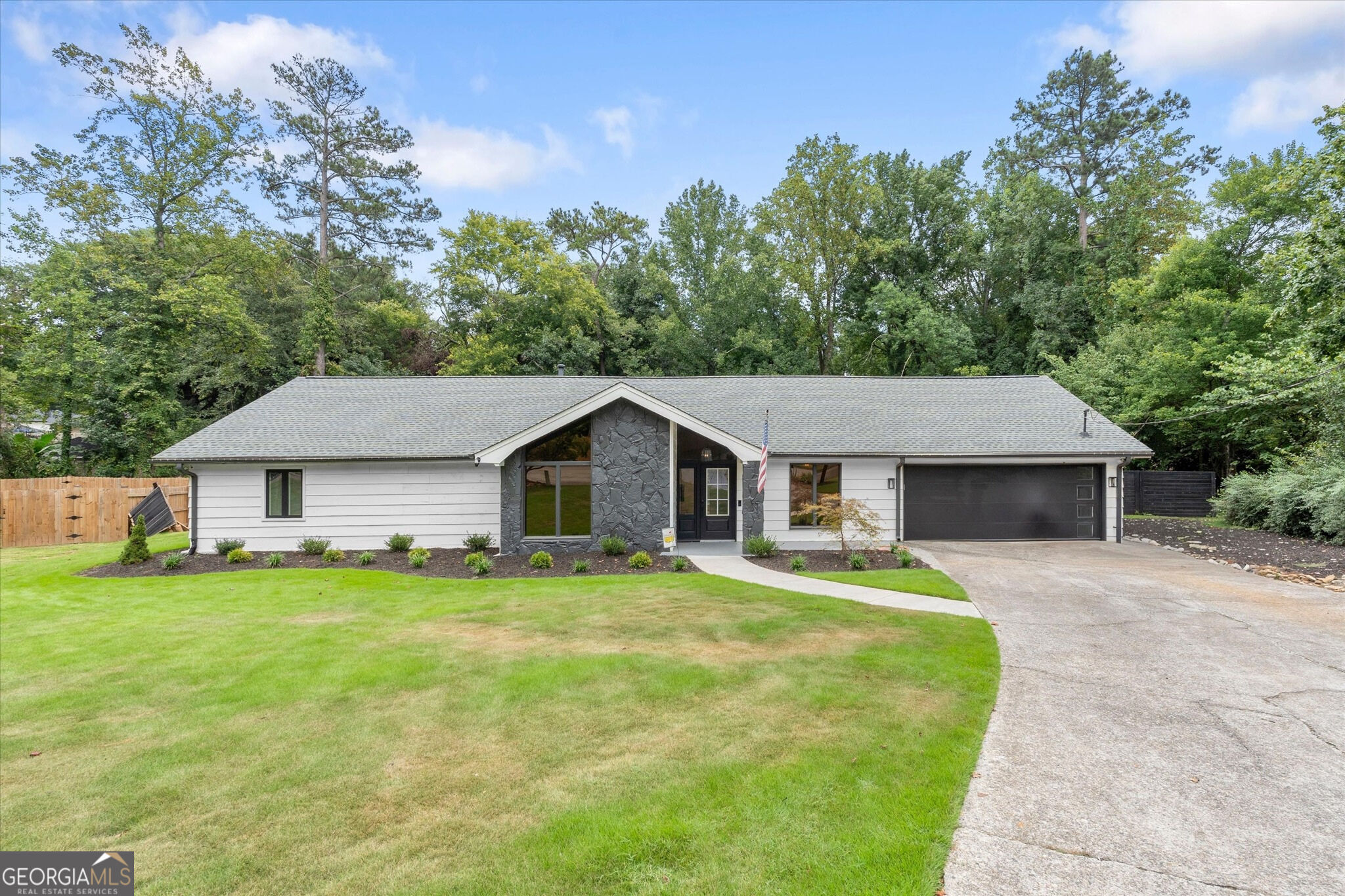 1300 Chipping Ct — photo