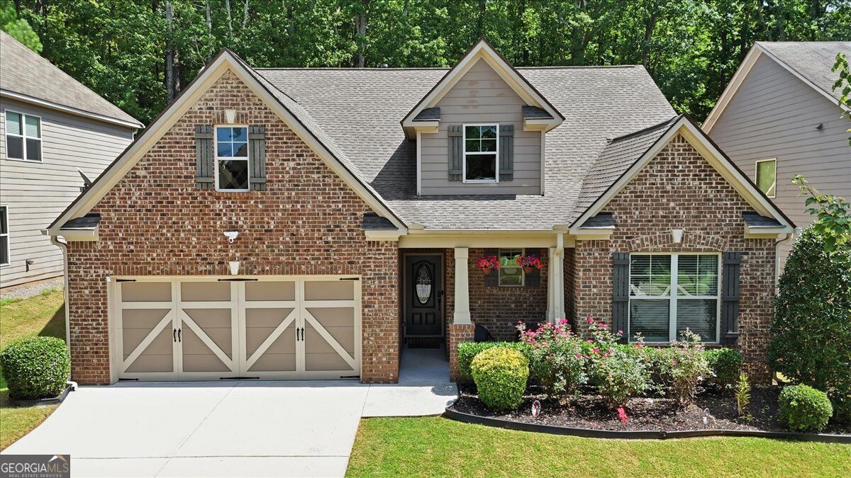 2449 Beauchamp Ct — photo