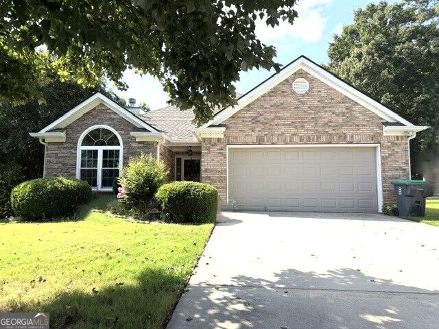 1102 Strath Clyde Way — photo