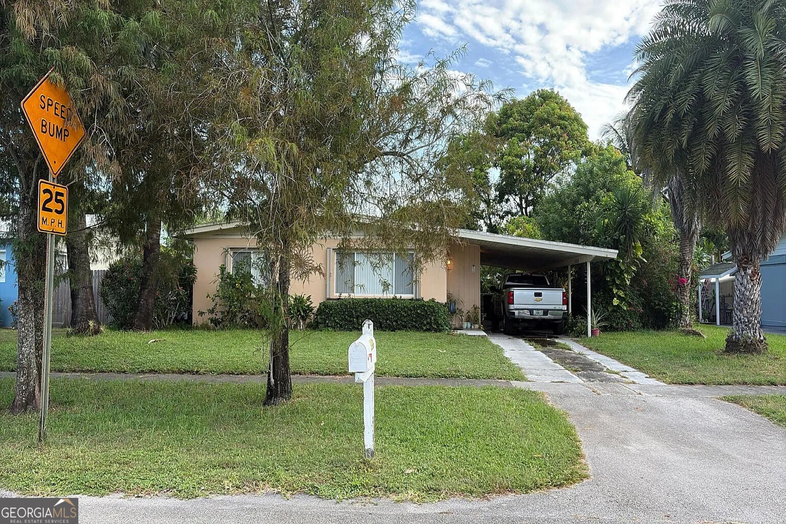 4095 Collin Dr — photo