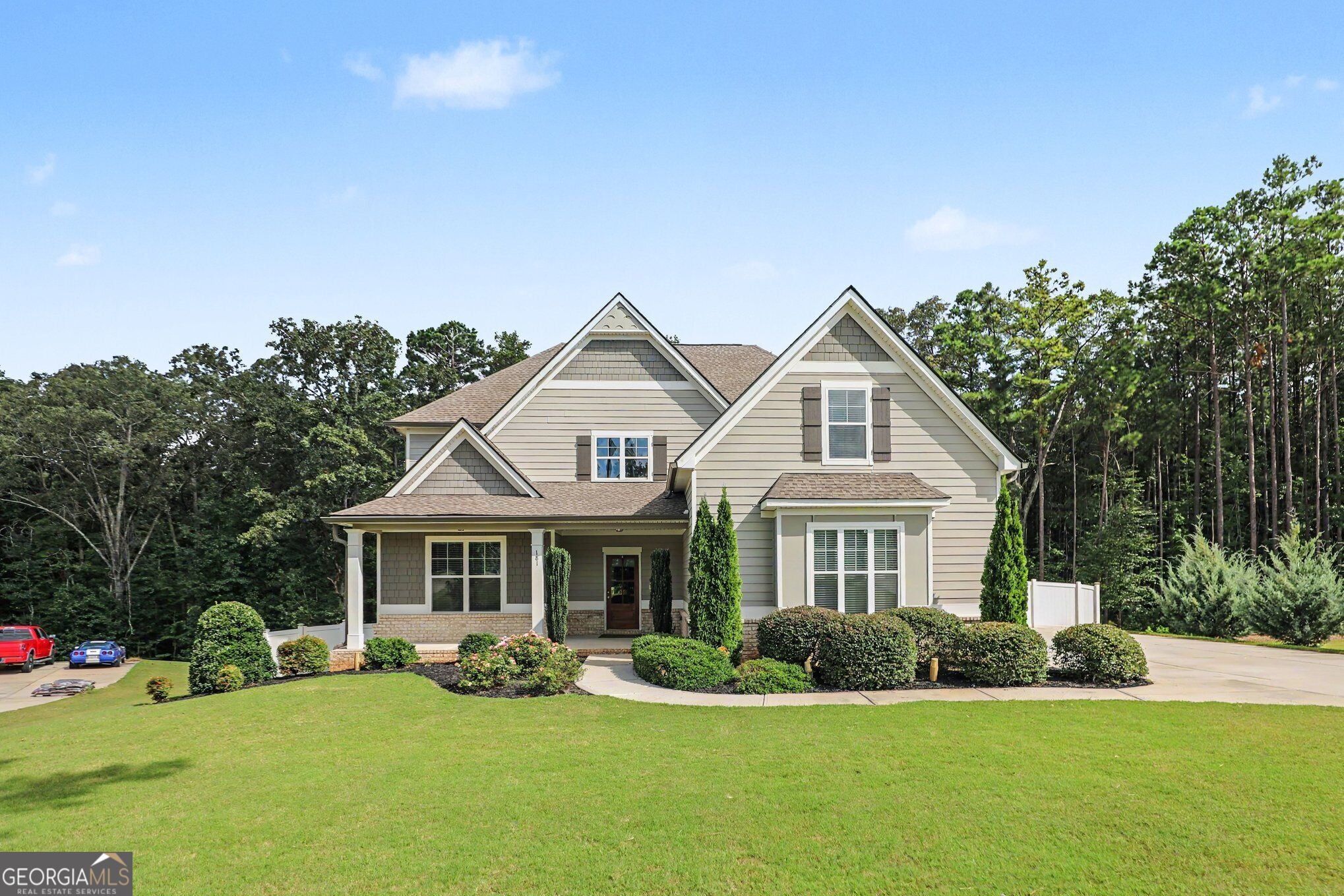 181 Peppertree Dr — photo