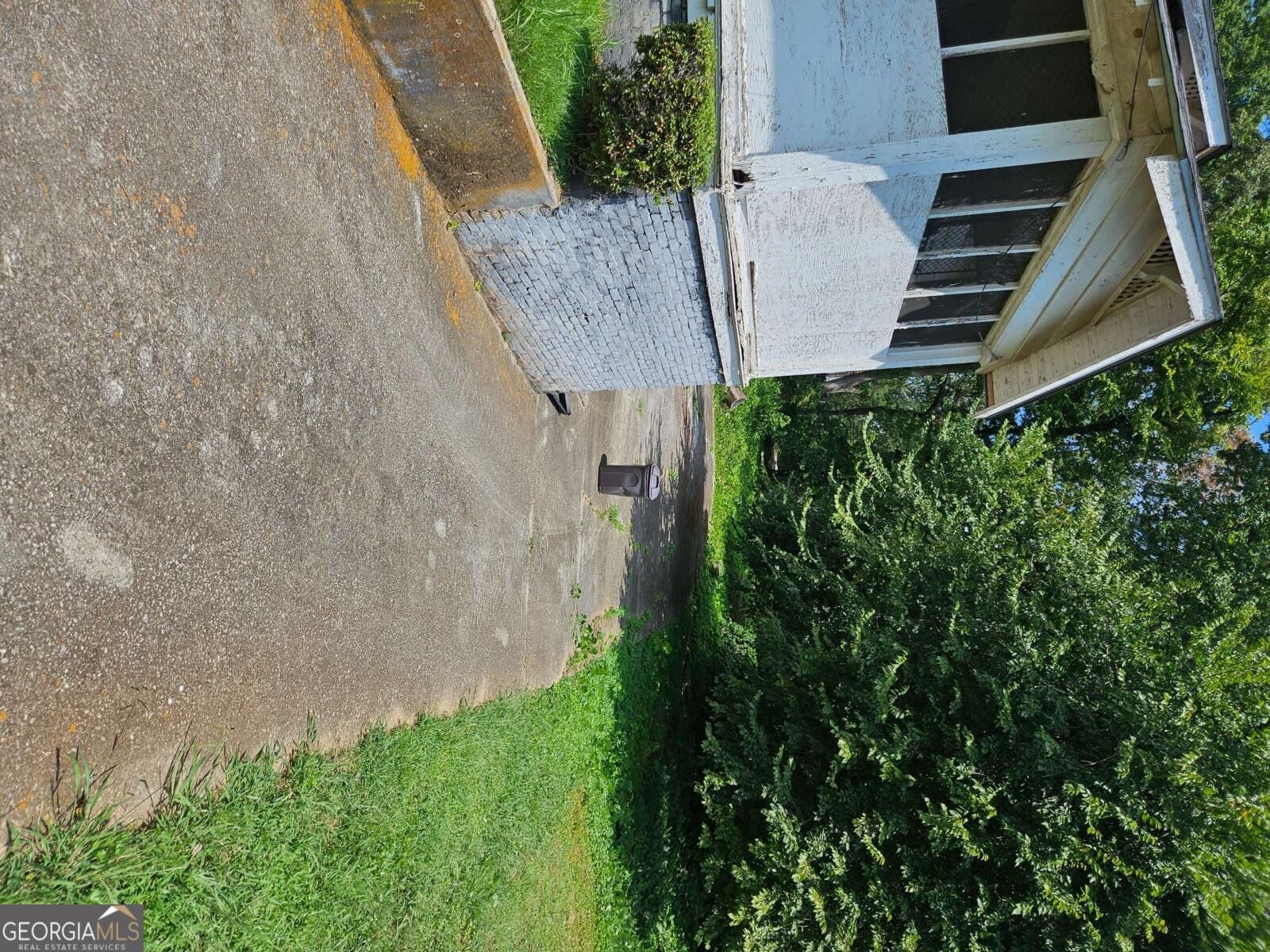 844 Westmont Rd — photo