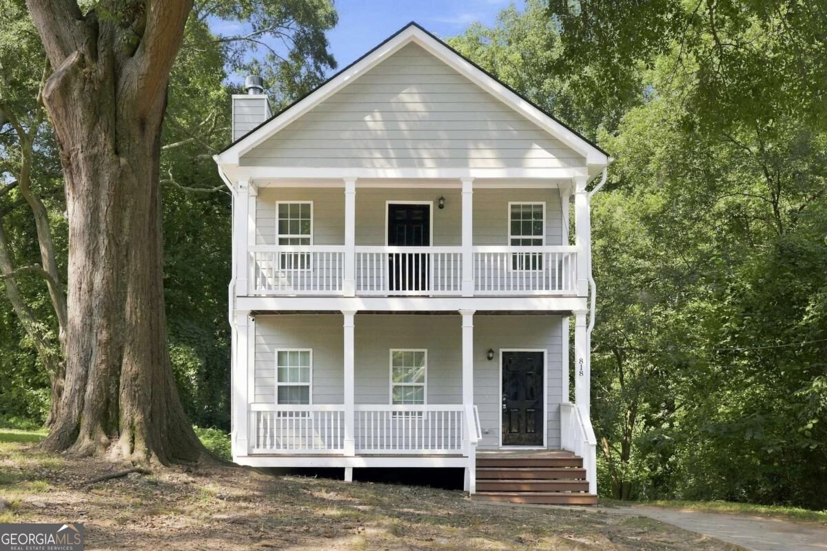 818 Woods Dr NW — photo
