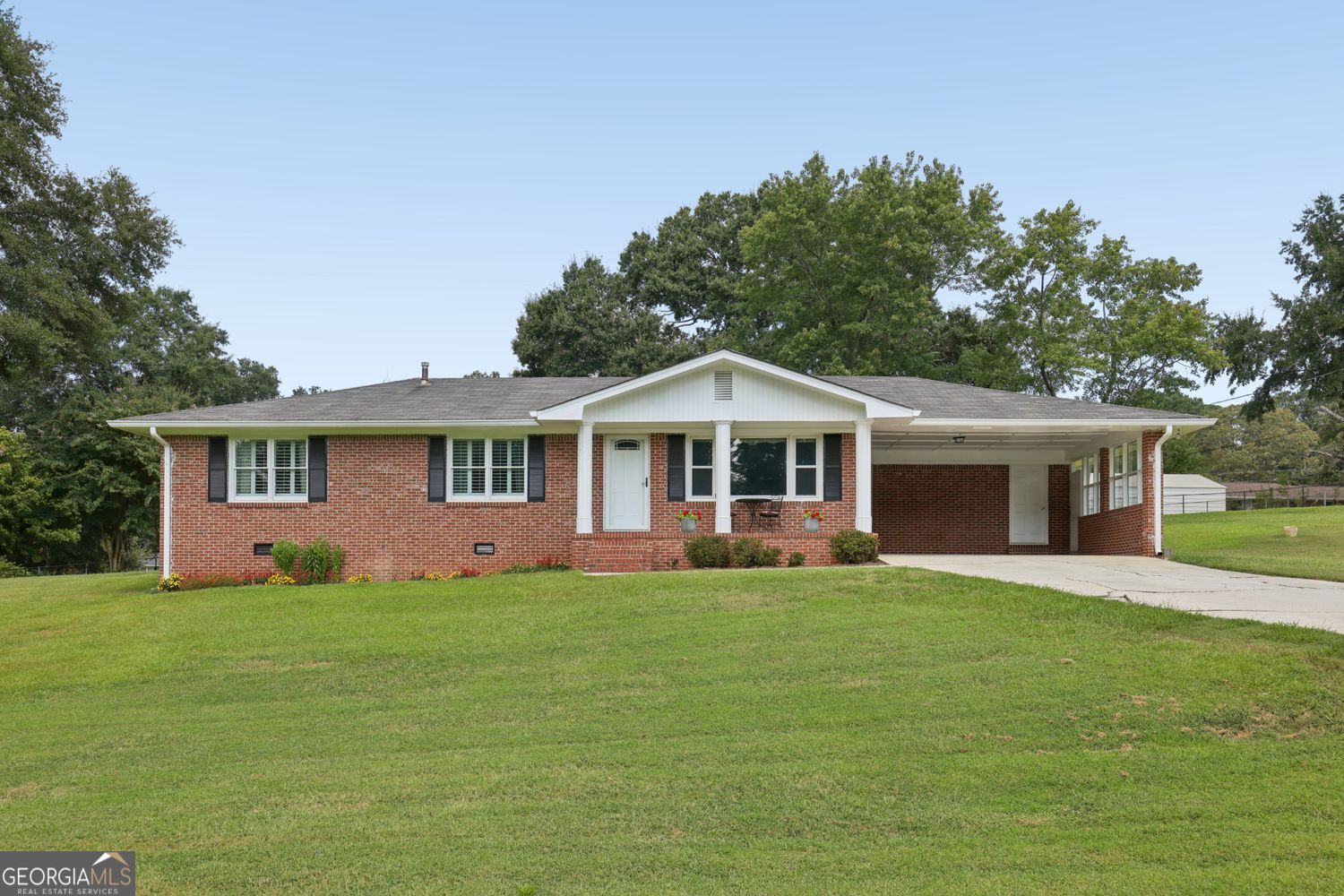 2833 Crabapple Cir — photo