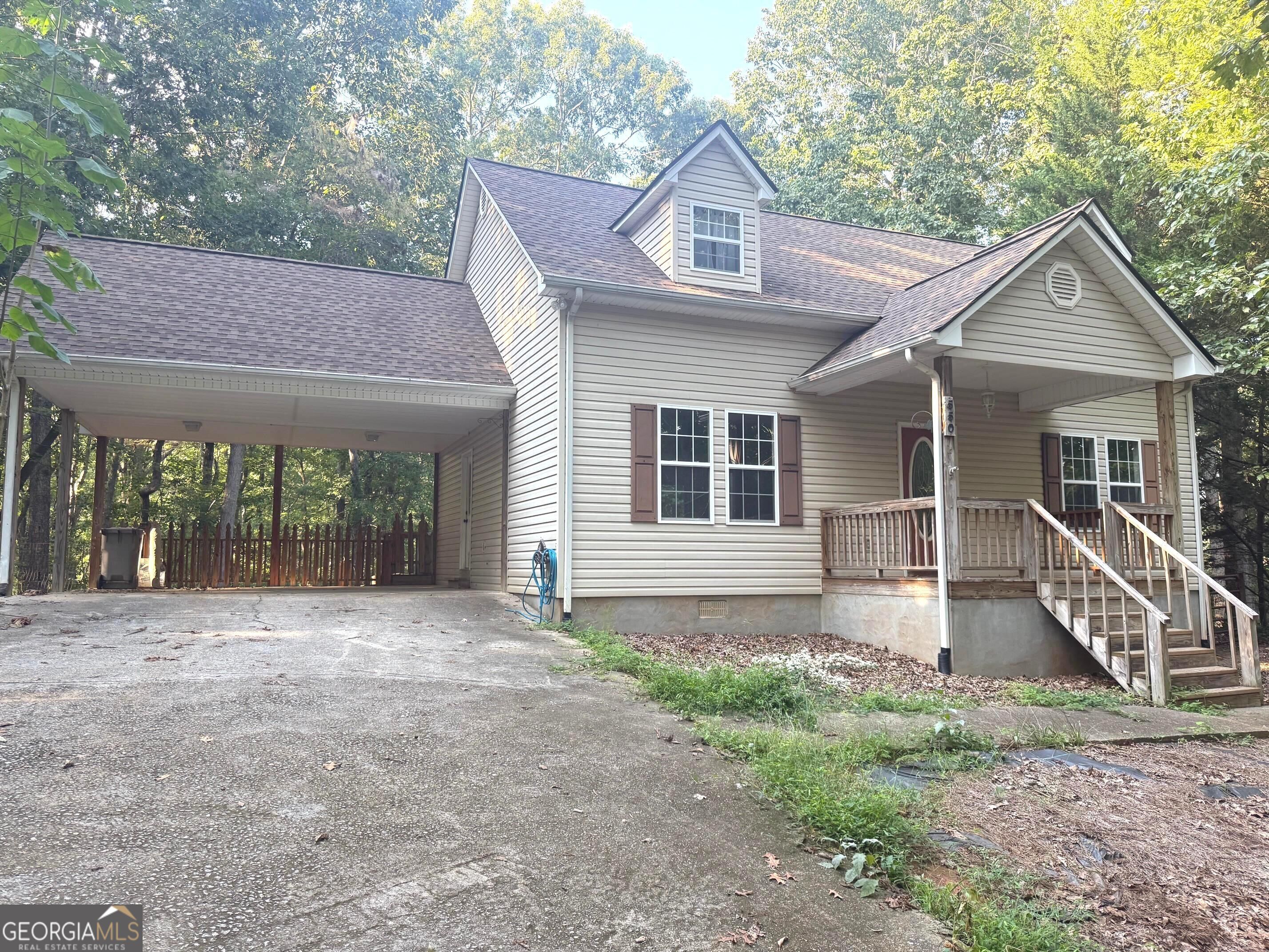 550 Washboard Rd — photo
