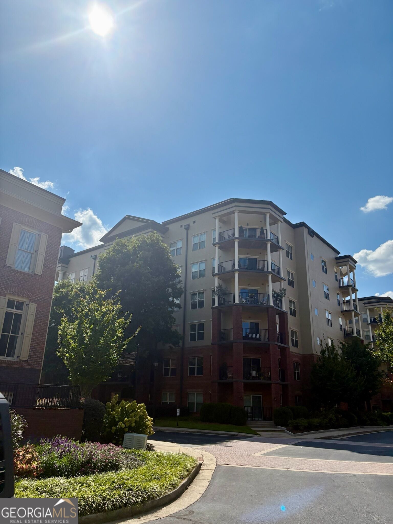 200 River Vista Dr 732 — photo