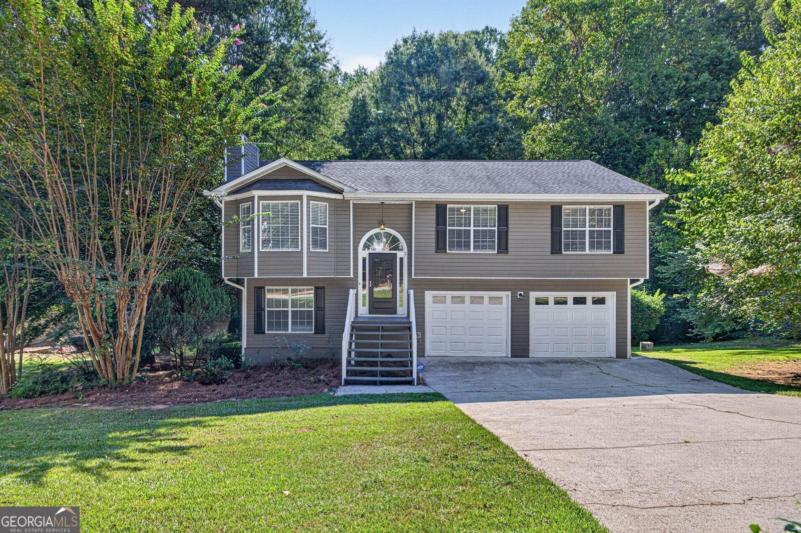 5450 Bushnell Ct — photo