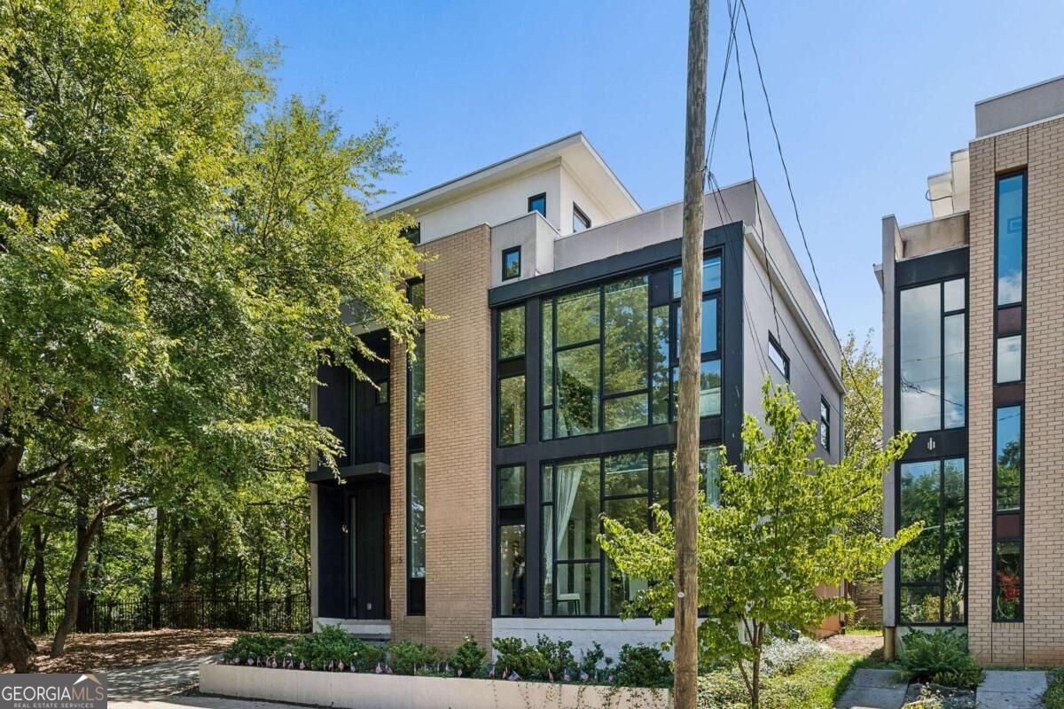 575 Highland Ave NE — photo