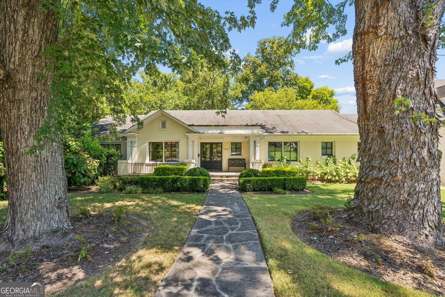 1691 Friar Tuck Rd NE — photo
