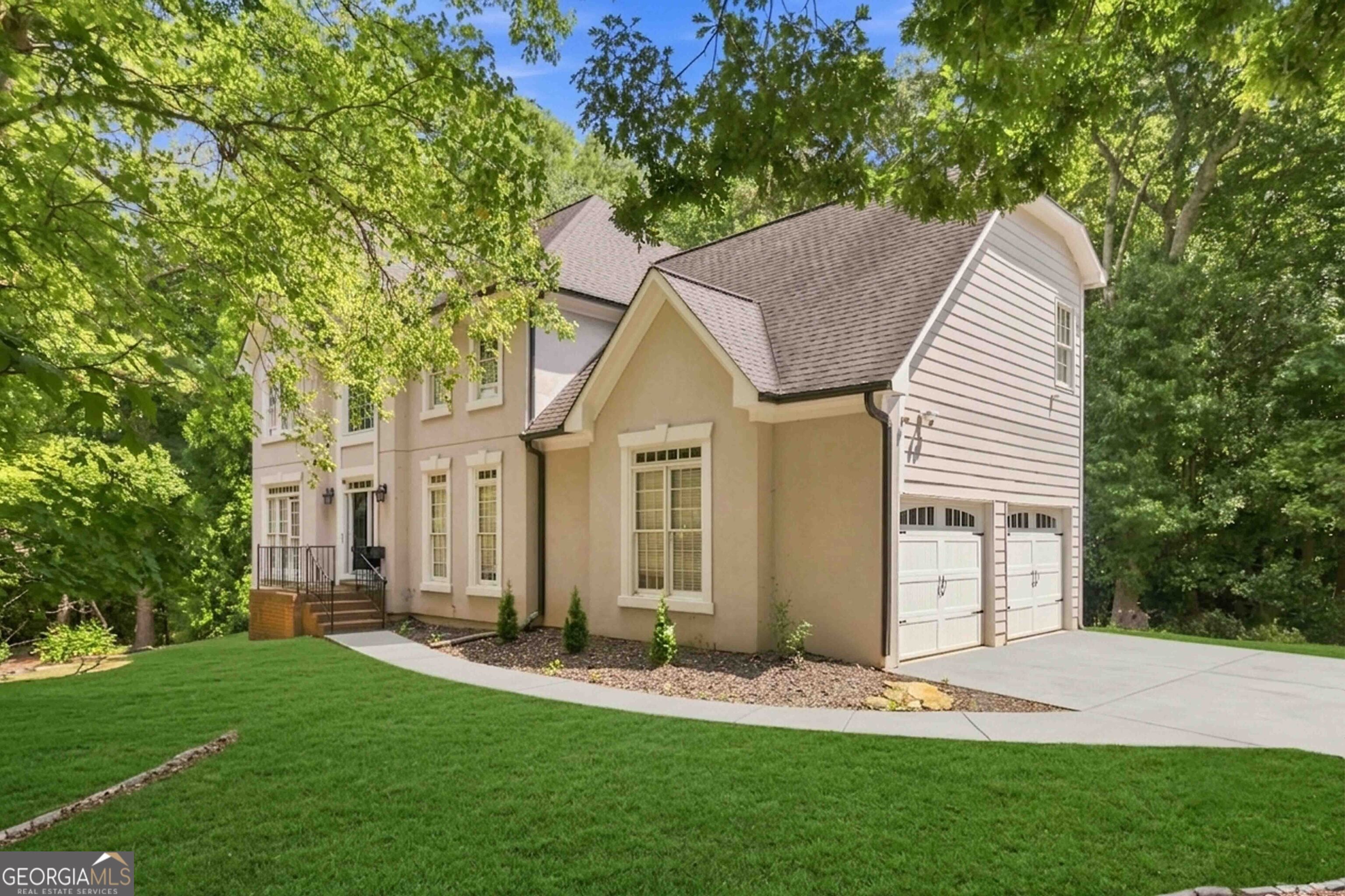 3302 Connemara Trce — photo