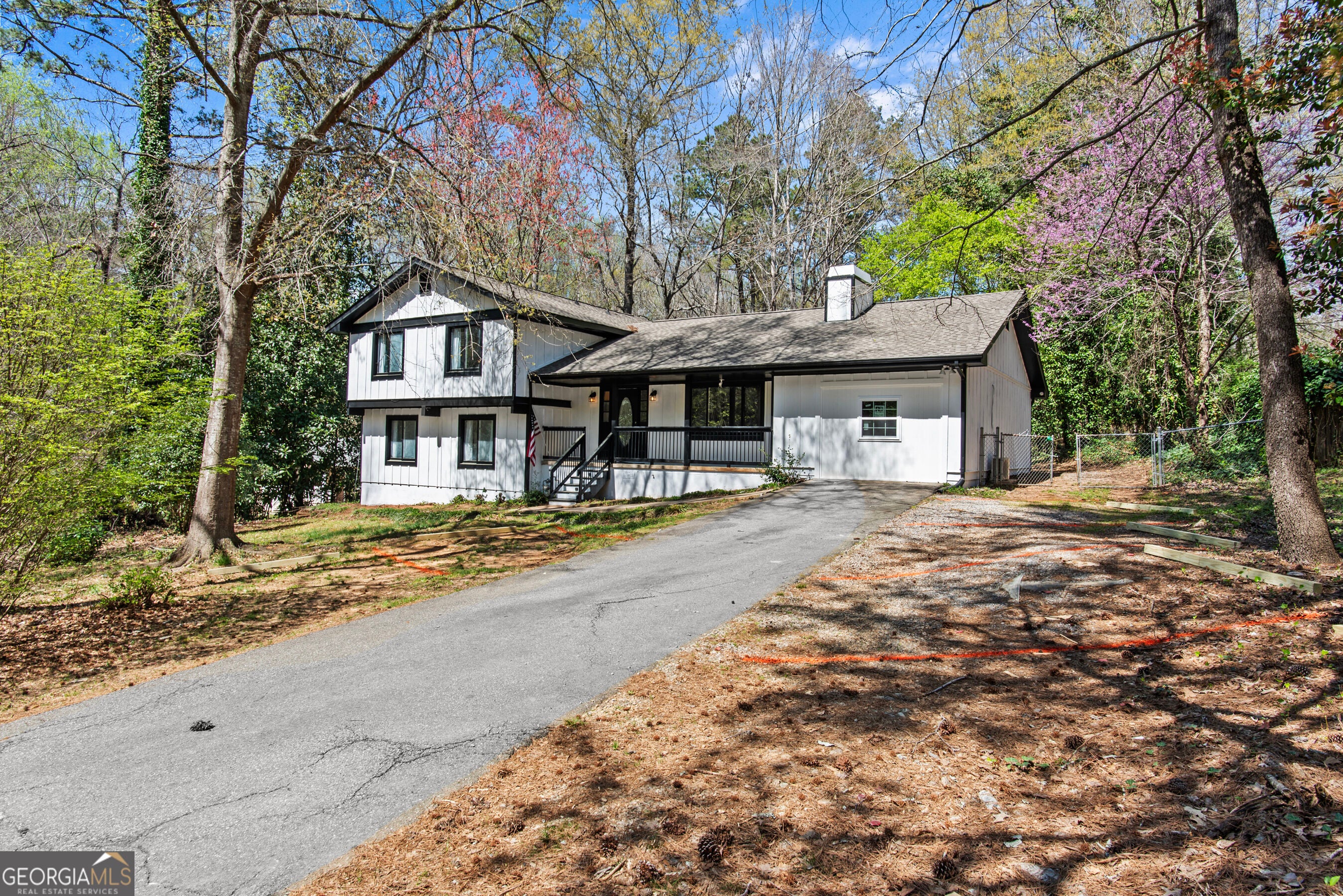 330 Winterberry Dr — photo