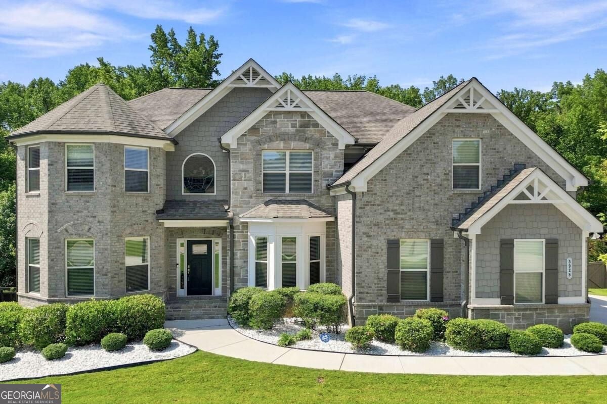 3925 Amberhill Cir — photo