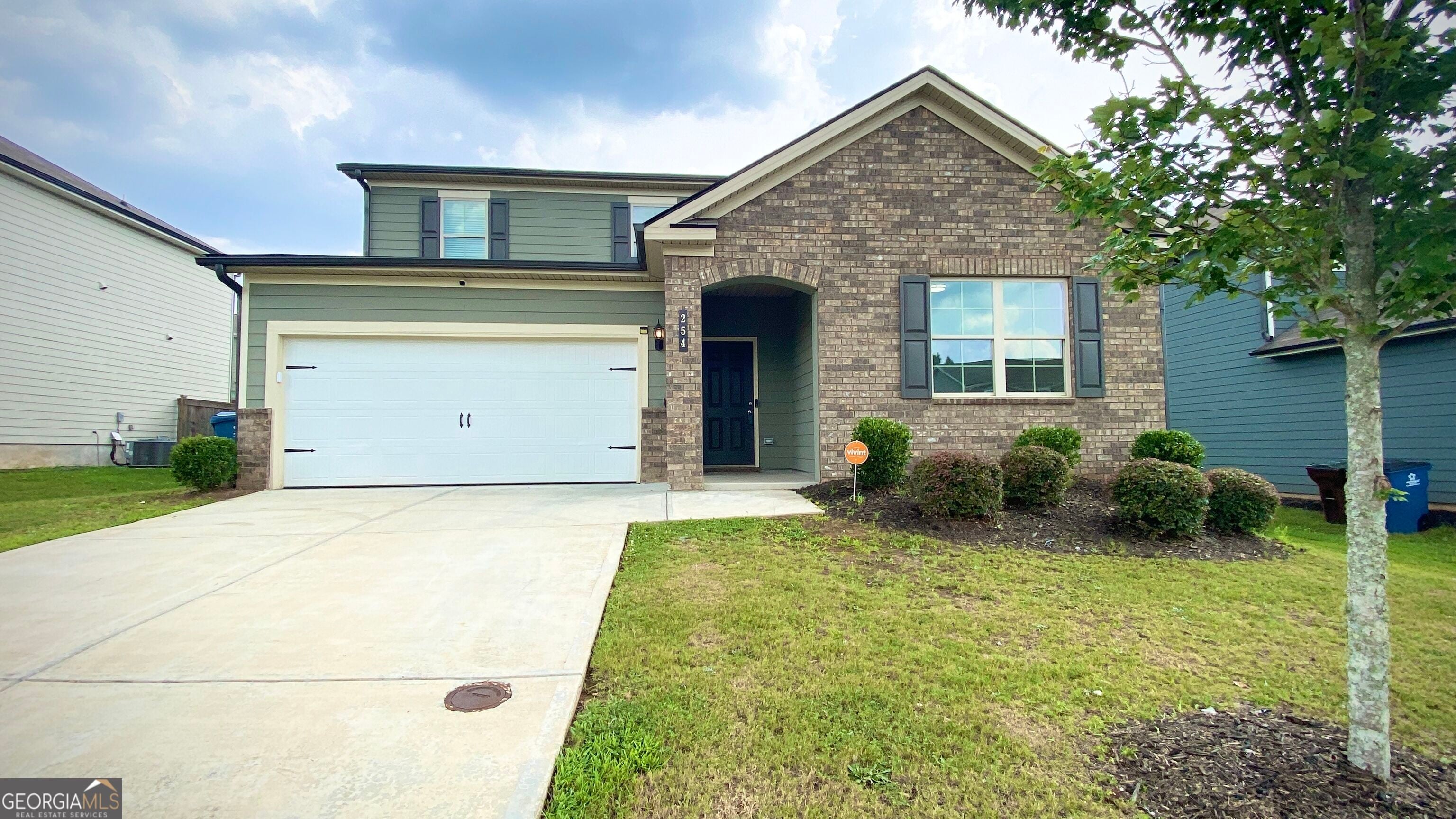 254 Hamilton Pointe Dr — photo