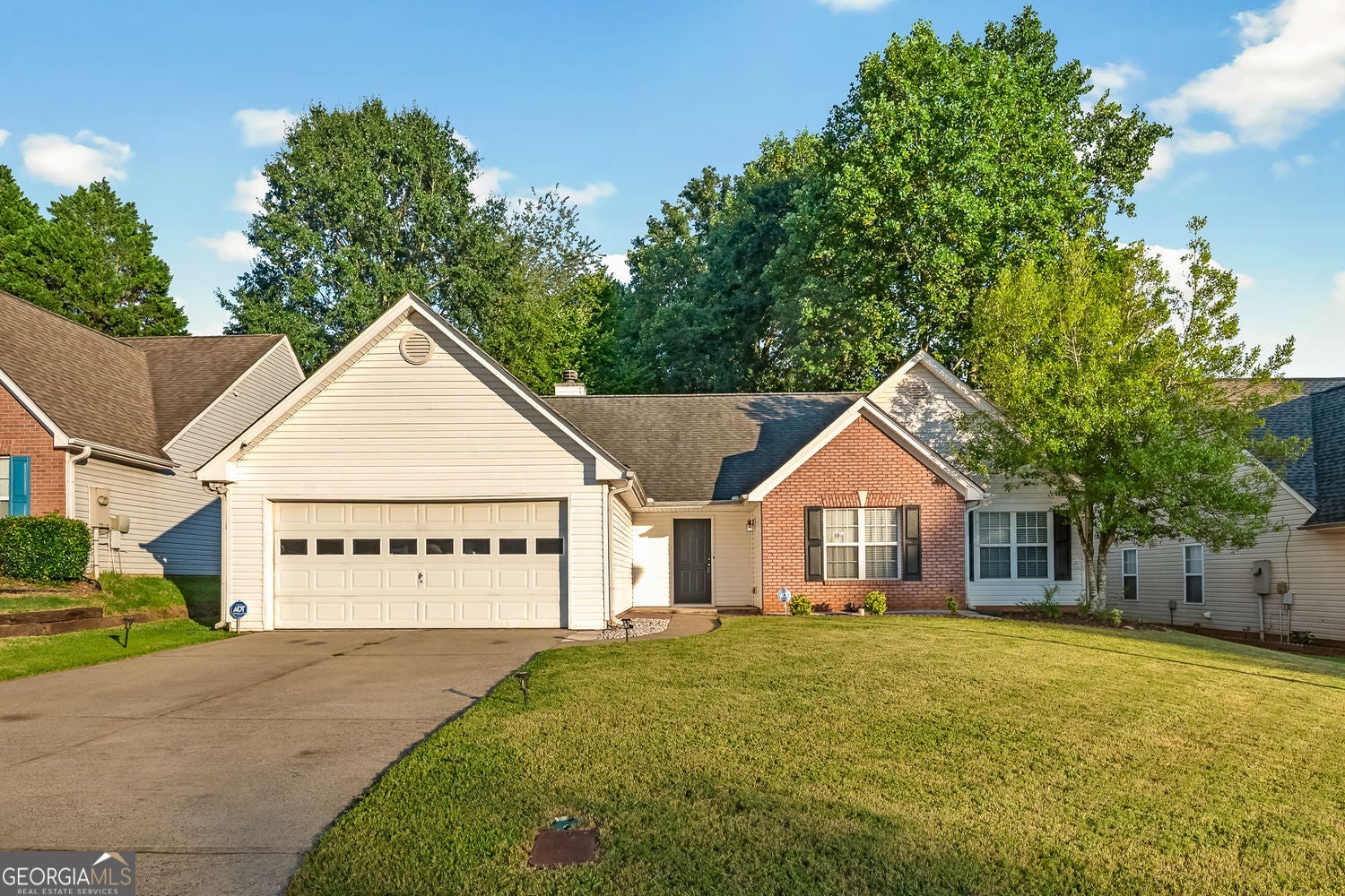 2260 Carlysle Cove Dr — photo