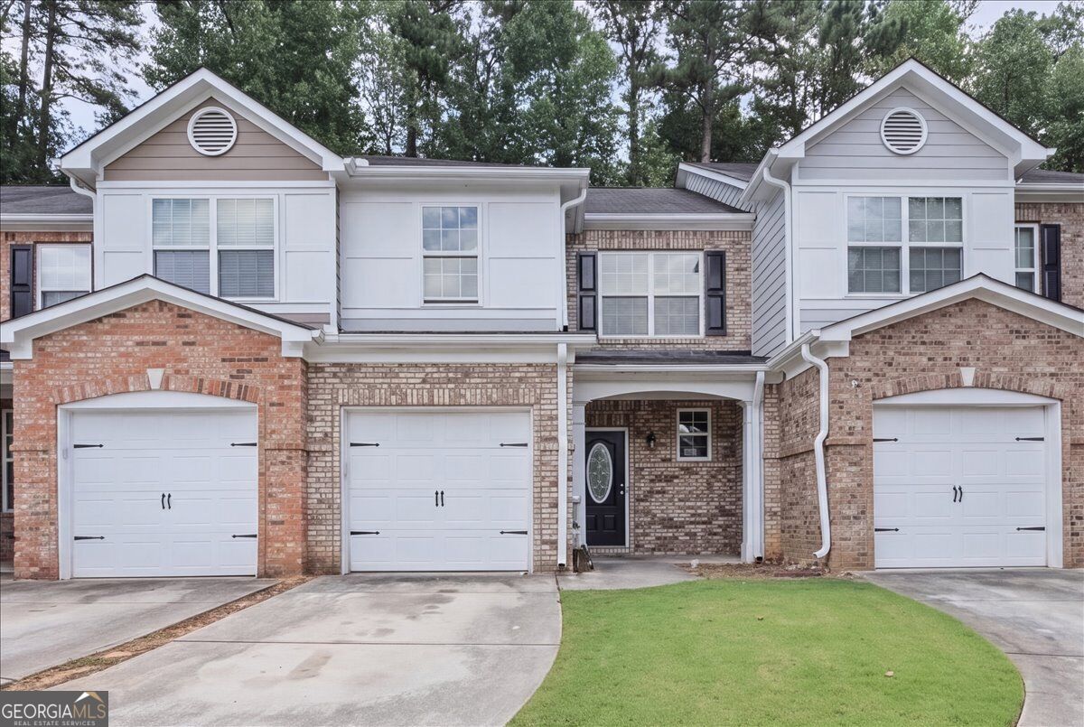 3303 Fernview Dr — photo