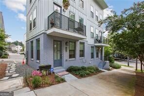 1280 Longreen Ter NW — photo