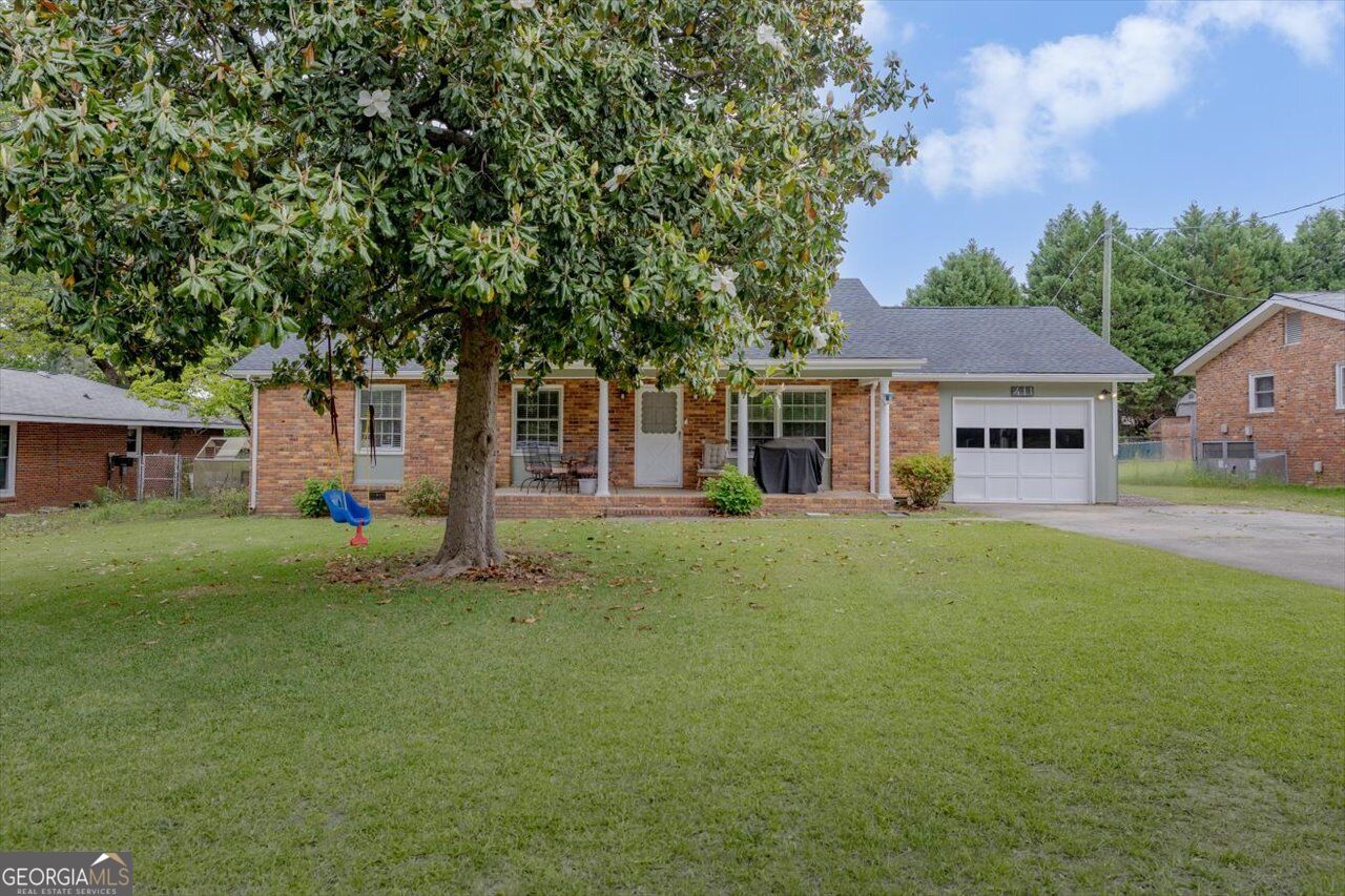 411 Arrowhead Trl — photo