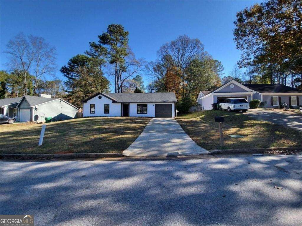 915 Fox Valley Ct — photo