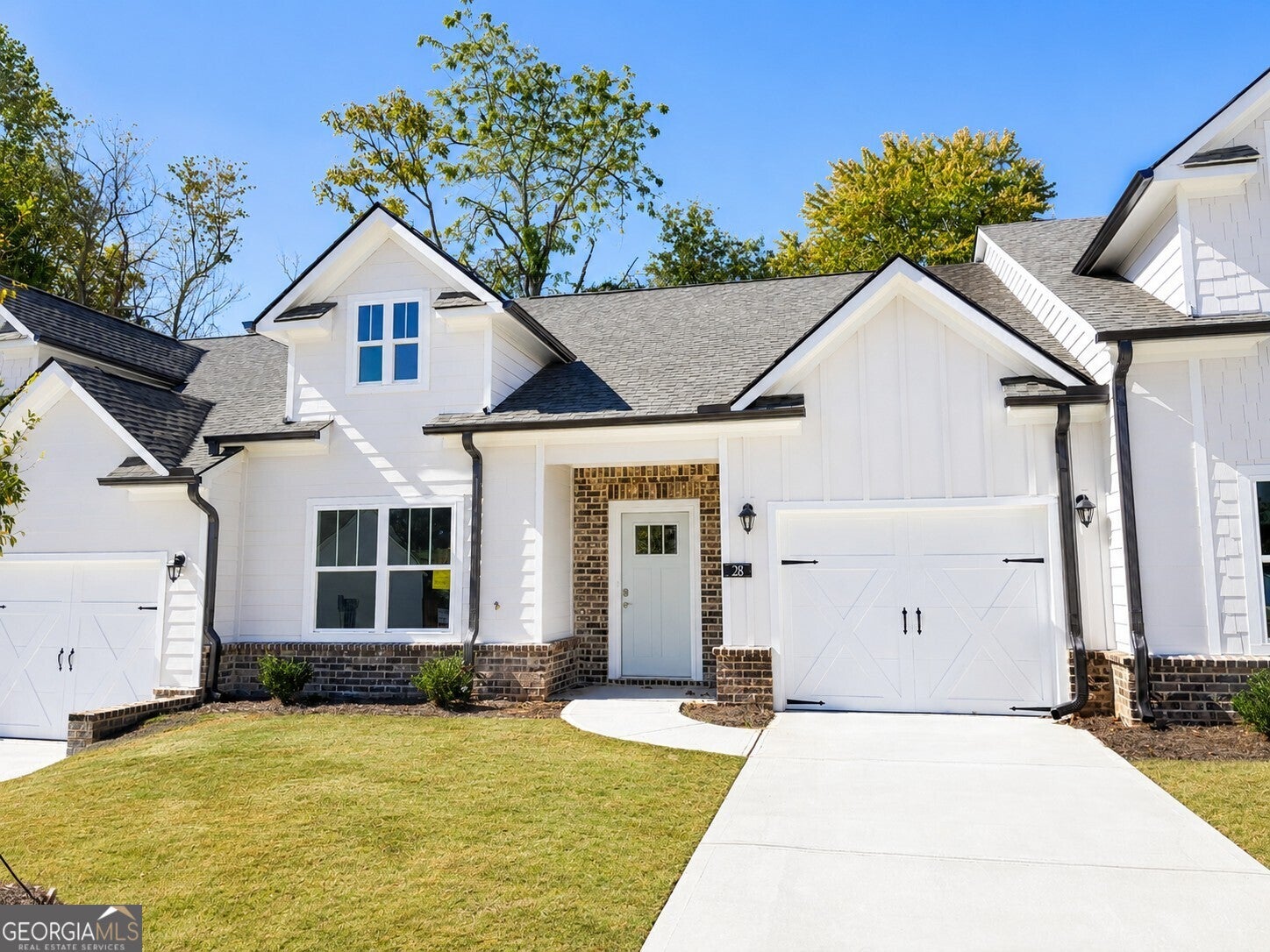 28 Village Ct 16 — photo