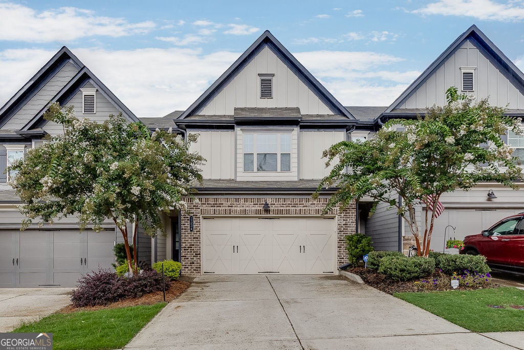 5634 Parkview Ln — photo