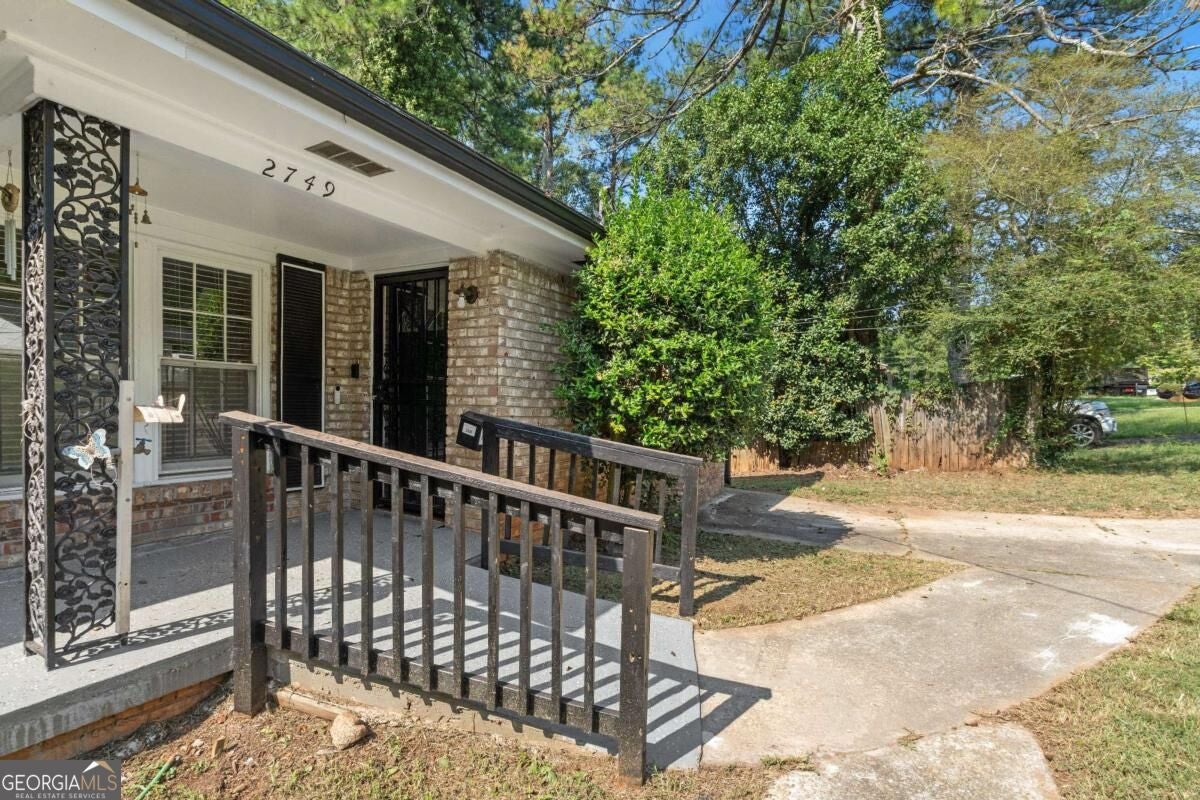 2749 Preston Dr — photo